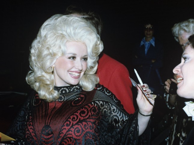 Odešla ikona country music: není tomu tak dlouho co zemřela americká zpěvačka Dolly Parton